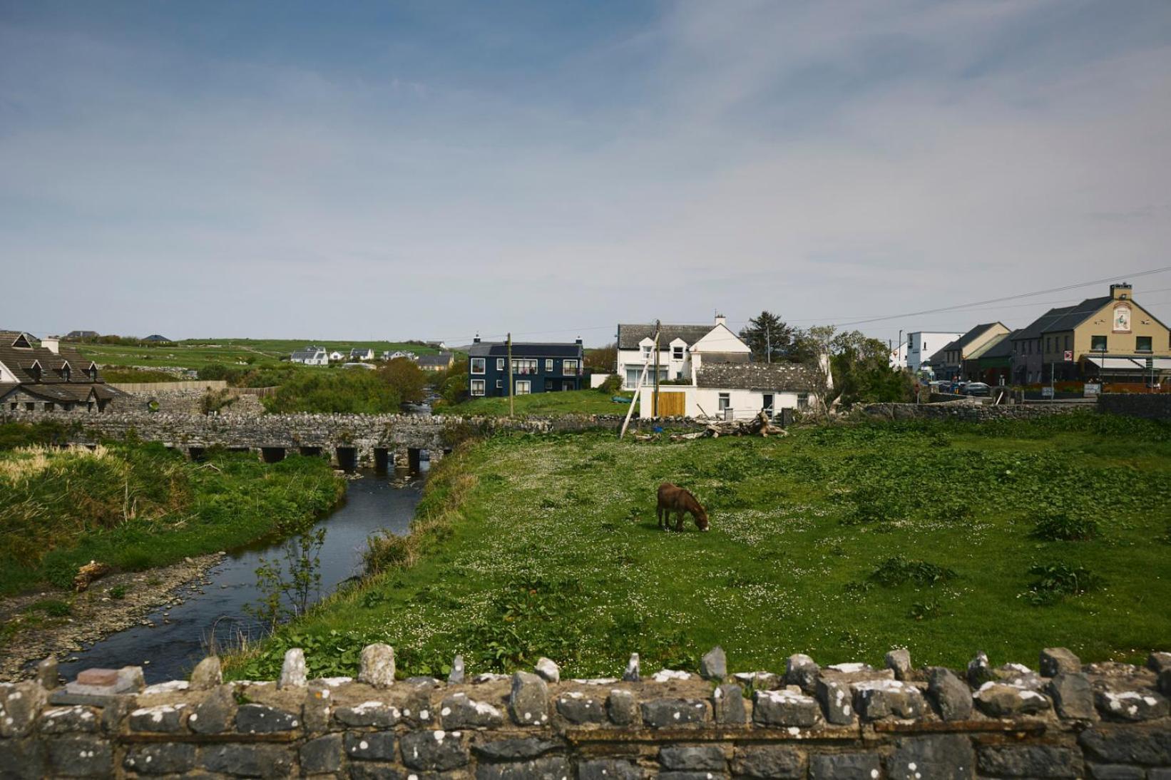 Studio D Doolin Eksteriør billede